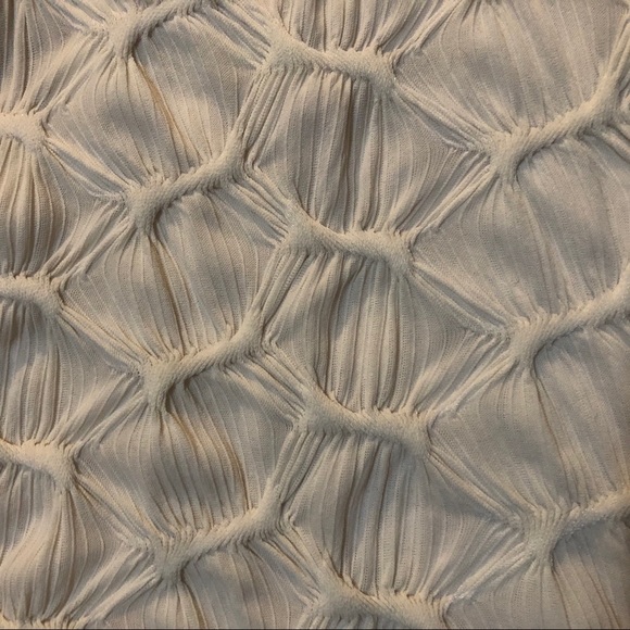 Cream textured crop top - Picture 2 of 2